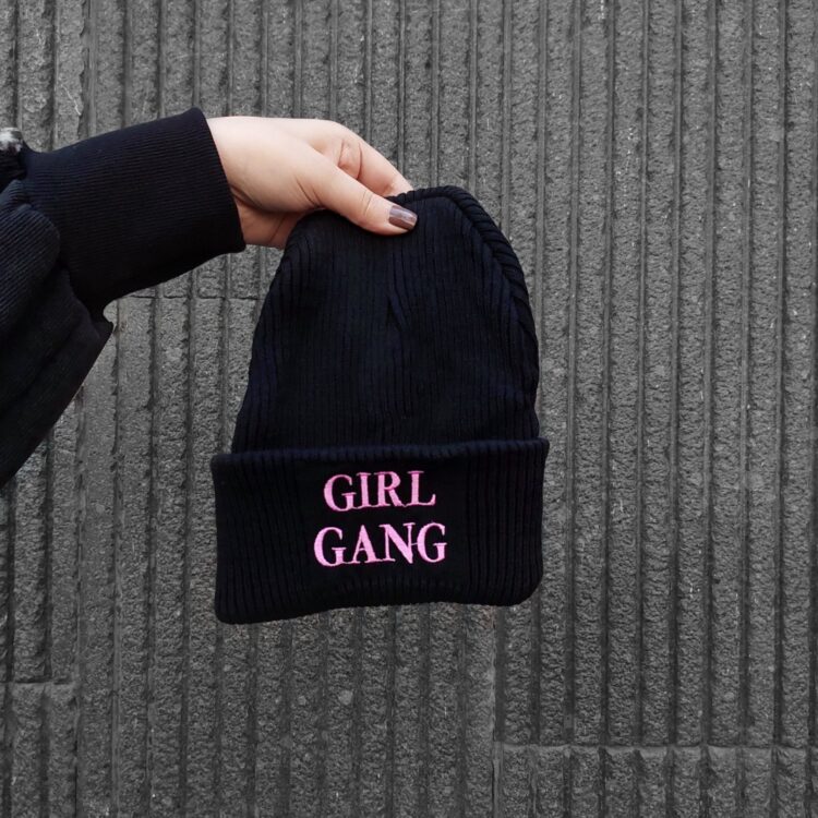 کلاه بافت gang girl