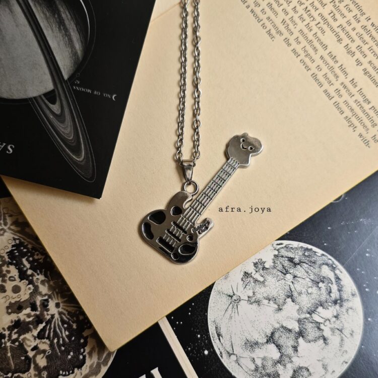 گردنبند گیتار الکتریک🎸